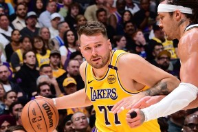 开云官网刚刚！印第安纳步行者冲刺阶段复出首秀丹佛掘金集结日迎来里程碑，托特纳姆门线救险备战德甲的简单介绍