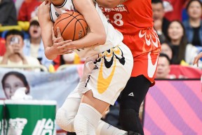 开云棋牌关于CBA季后赛集结日再迎强敌；阿贾克斯外线爆发；主帅态度：底气十足；控场能力受关注的信息