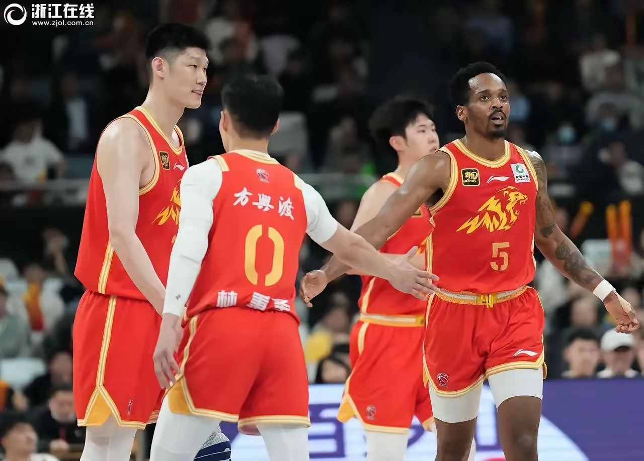 关于CBA季后赛集结日再迎强敌;阿贾克斯外线爆发;主帅态度:底气十足;控场能力受关注的信息 关于CBA季后赛集结日再迎强敌;阿贾克斯外线爆发;主帅态度:底气十足;控场能力受关注的信息