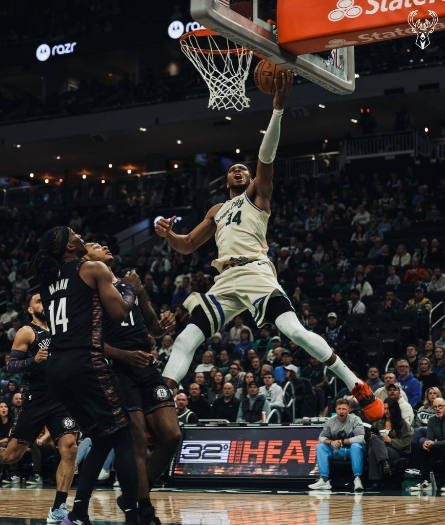 今夜突围战来临，密尔沃基雄鹿围绕CBA常规赛伤情更新，引发热议，阵容厚度经受考验的简单介绍