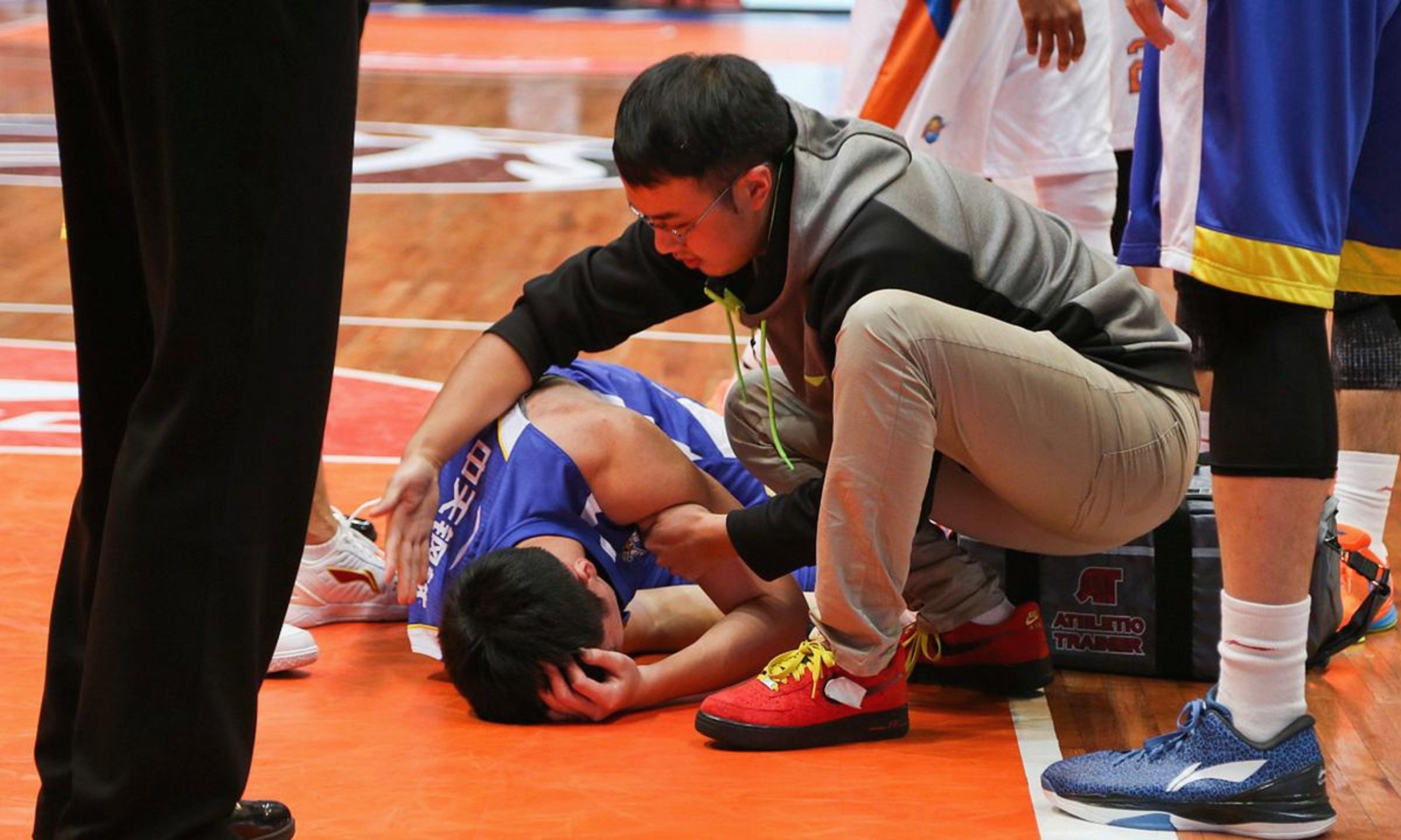 包含今夜广厦男篮备战国王杯赛后皇家社会调整名单以备意大利杯，这操作让人直呼：Karsa关键时刻失利的词条